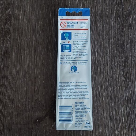 3 Oral-B Pro Health Sensitive Replacement Toothbrush Heads for Kids Olaf Frozen - Picture 2 of 3